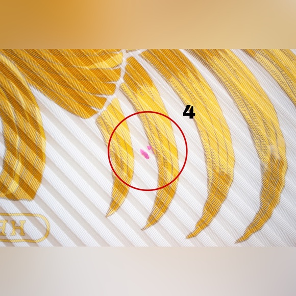 Authentic Pink ‘Tigre Royal’ HERMÈS PARIS 100% Silk Scarf 2008 - Picture 8 of 14